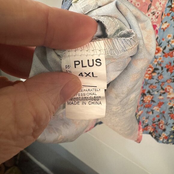 Floral Patchwork Button-Up Shirt With Lace Accents Size 4XL - Picture 4 of 5